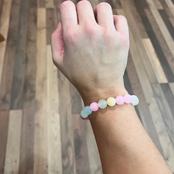 Pastel Beaded Bracelet - Picture 1 of 3